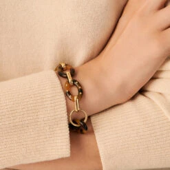 Collier Mi-long BOUCLE - Ecaille / Doré 5 Collier Mi-long BOUCLE - Ecaille / Doré -Éclat Bijoux Soldes 02680142 173 TU M2